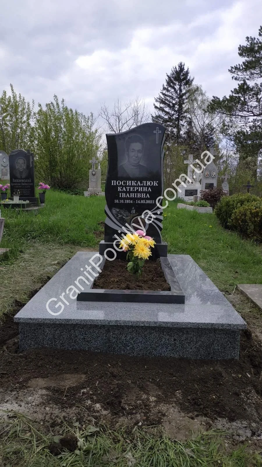 Подвійний пам'ятник з граніту - Кам'янець-Подільський | GranitPodillya